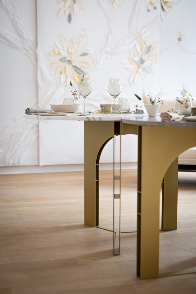 SINUOUS TABLE - © Eric Ceccarini Photographer with tableware by Charlotte Ceramics